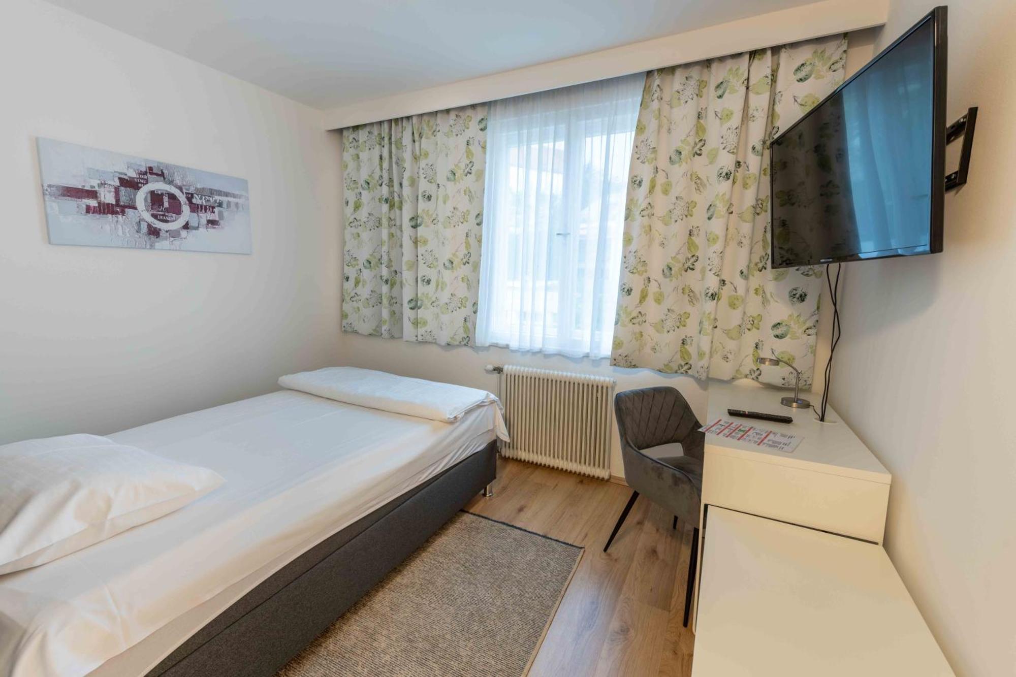 Hotel Anker Клостернойбург Экстерьер фото