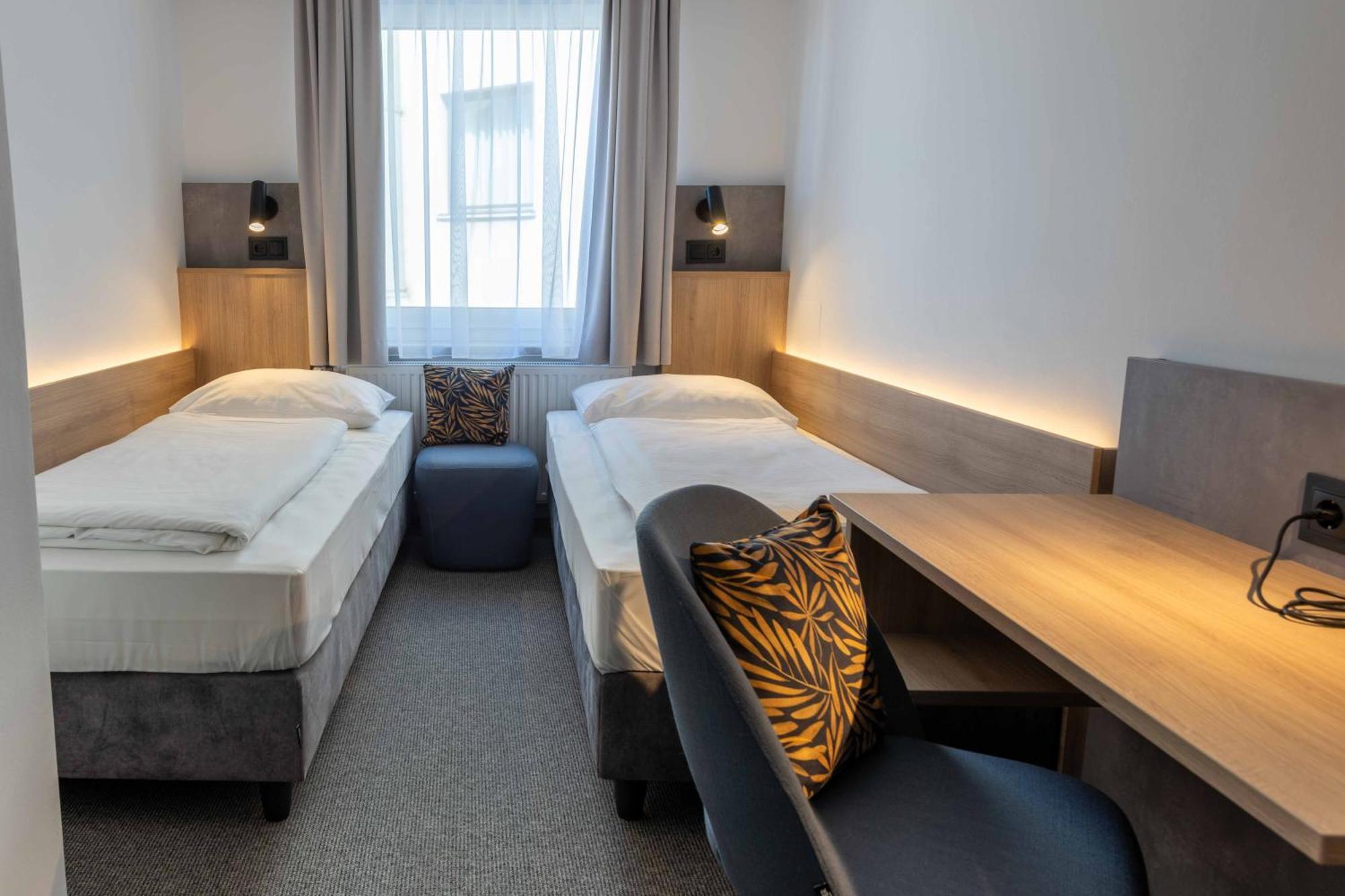 Hotel Anker Клостернойбург Экстерьер фото