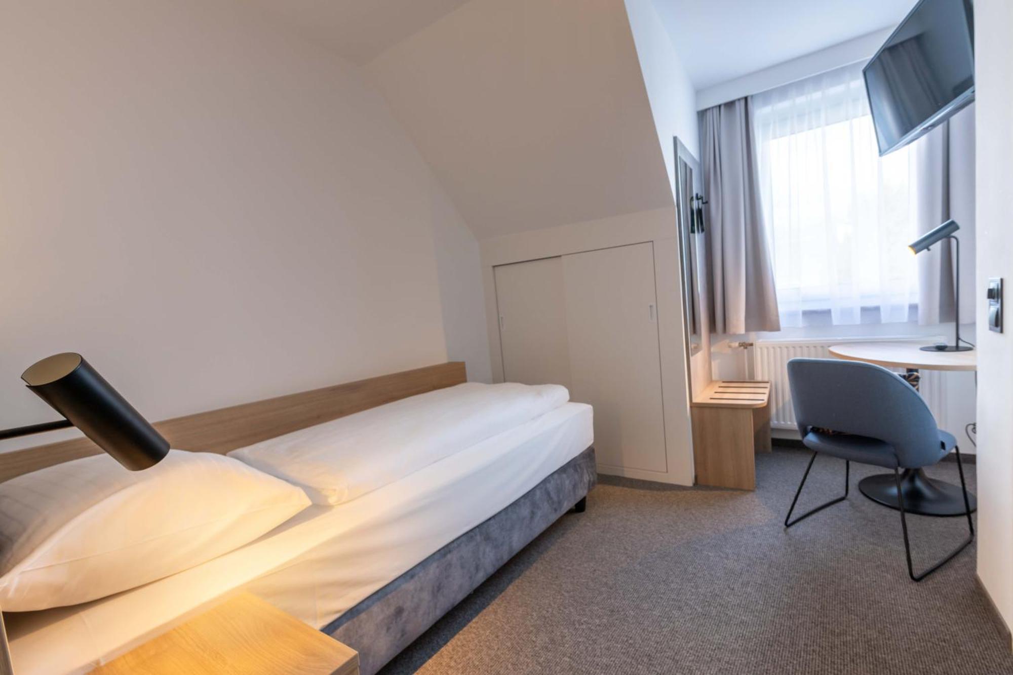Hotel Anker Клостернойбург Экстерьер фото
