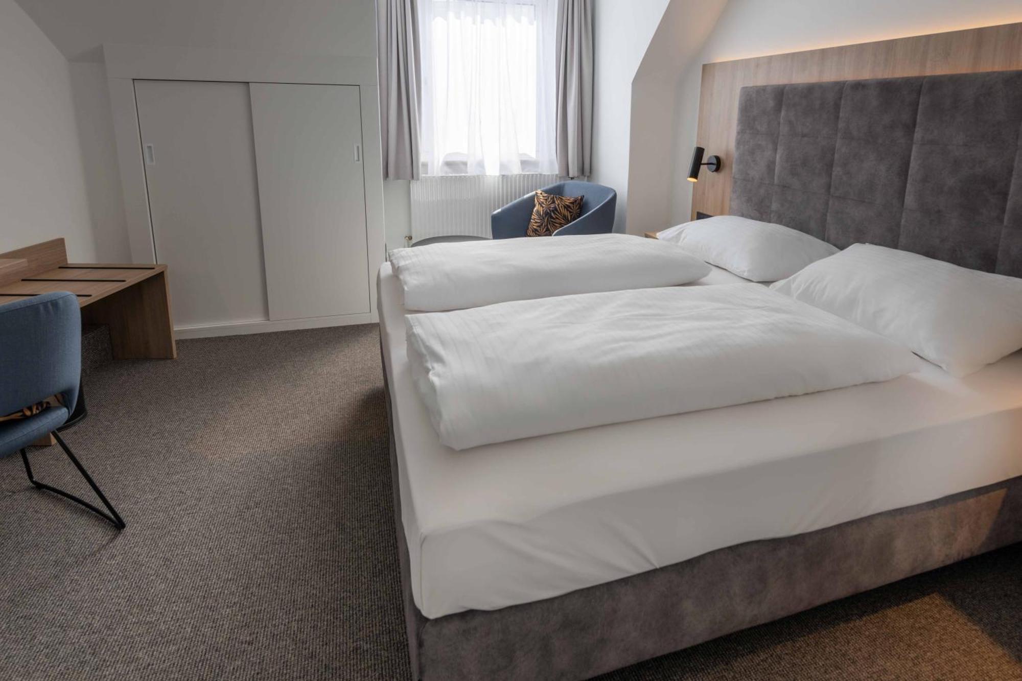 Hotel Anker Клостернойбург Экстерьер фото