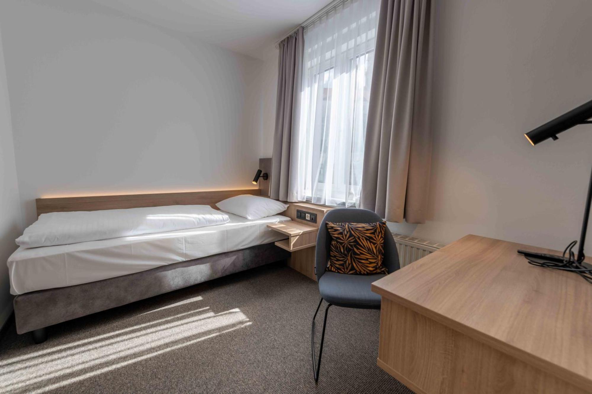 Hotel Anker Клостернойбург Экстерьер фото