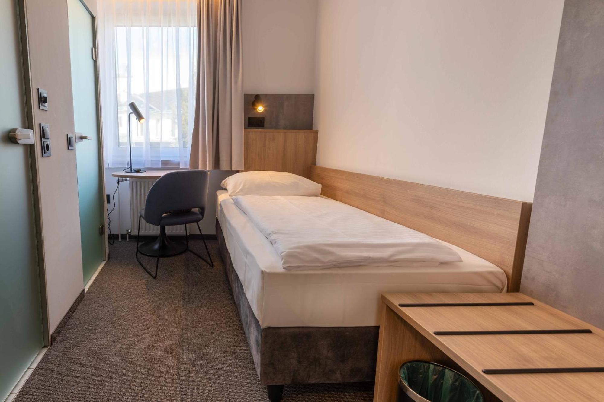 Hotel Anker Клостернойбург Экстерьер фото