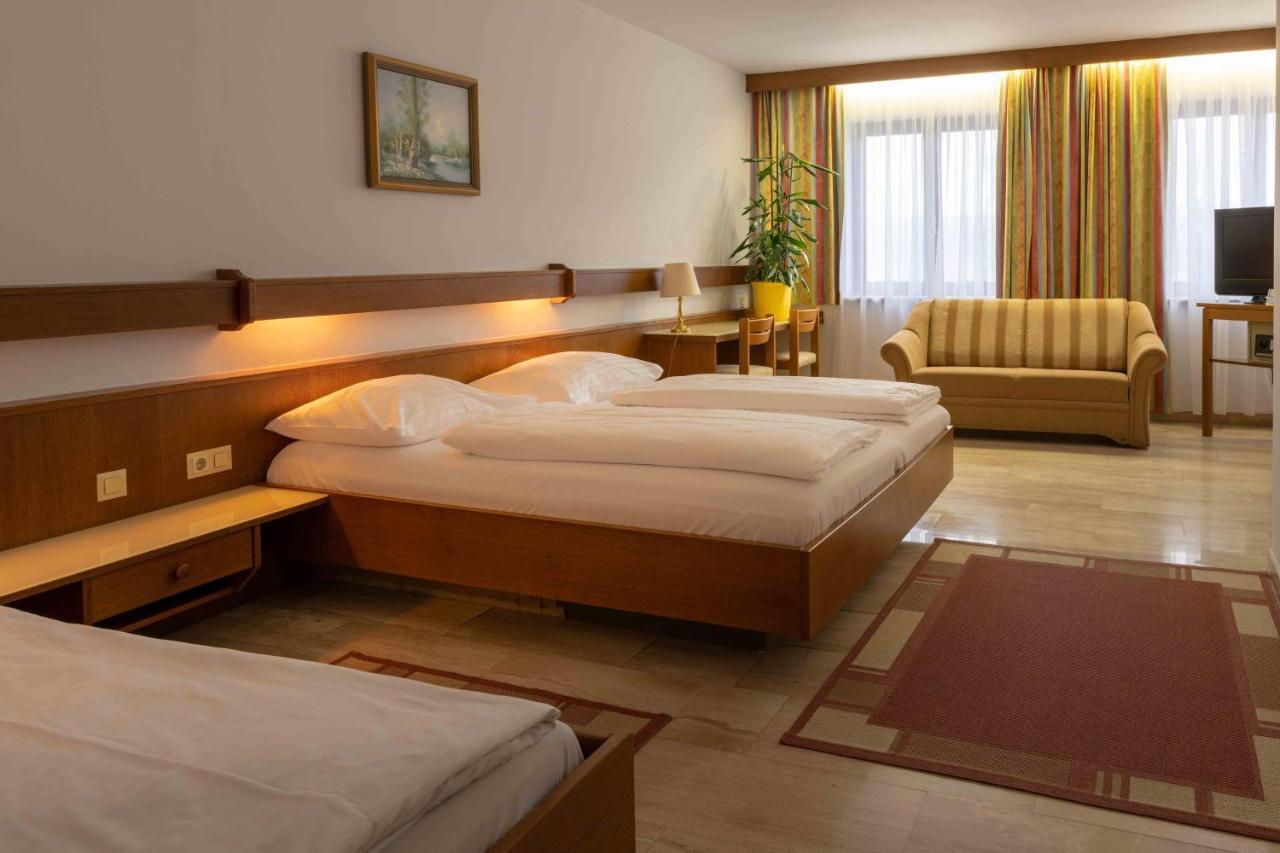 Hotel Anker Клостернойбург Экстерьер фото
