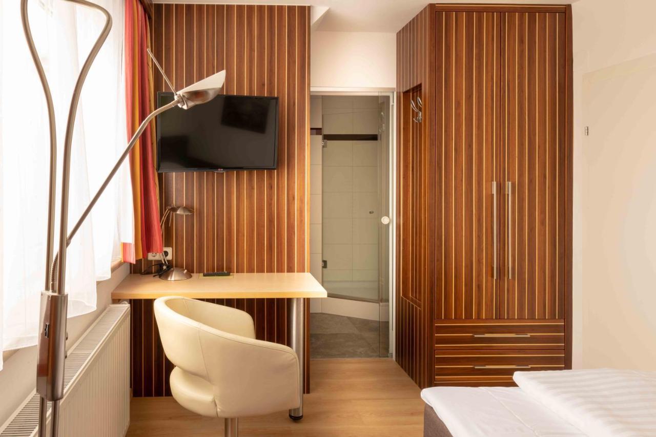 Hotel Anker Клостернойбург Экстерьер фото